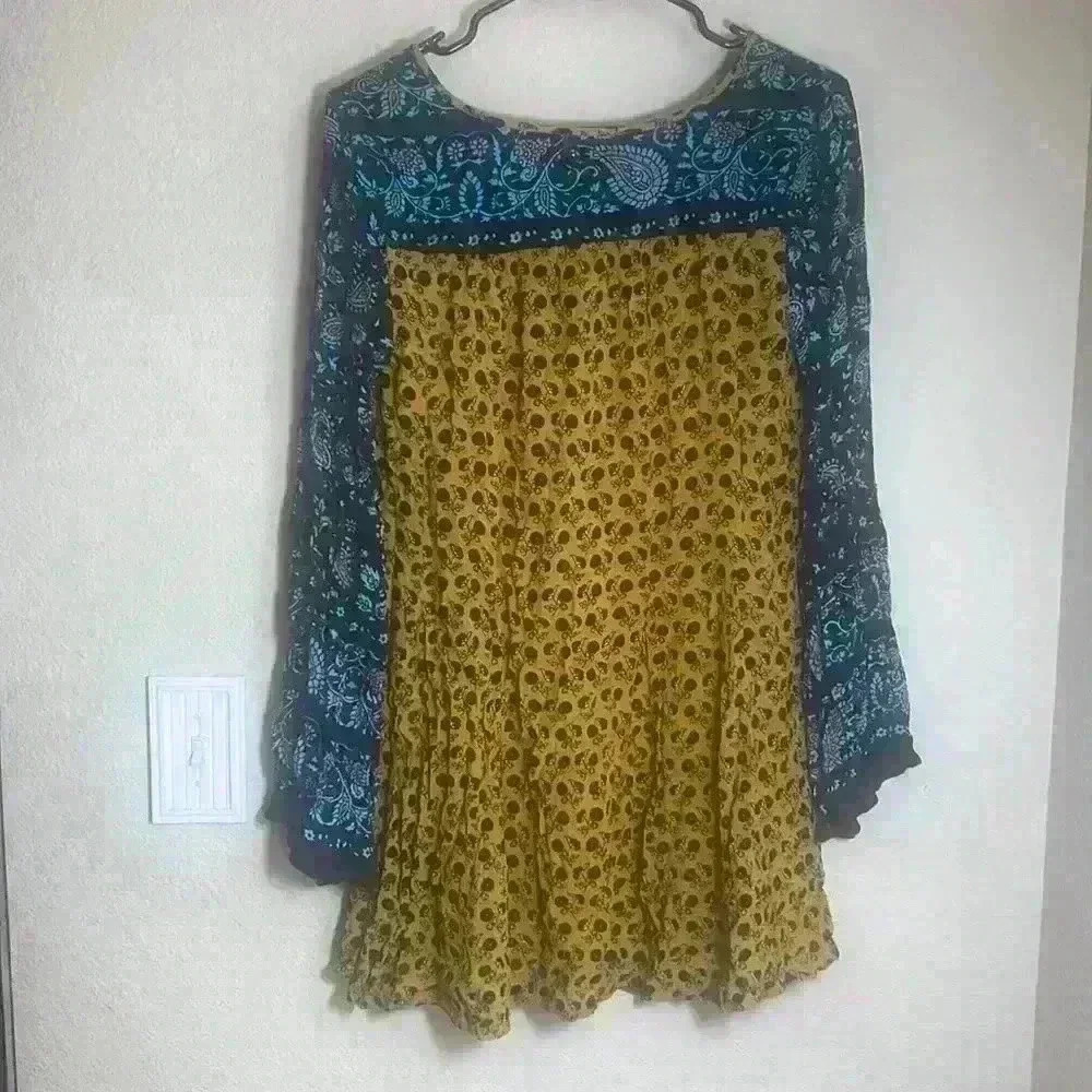 Patrons of peach blouse and or dress size small - Picture 4 of 4